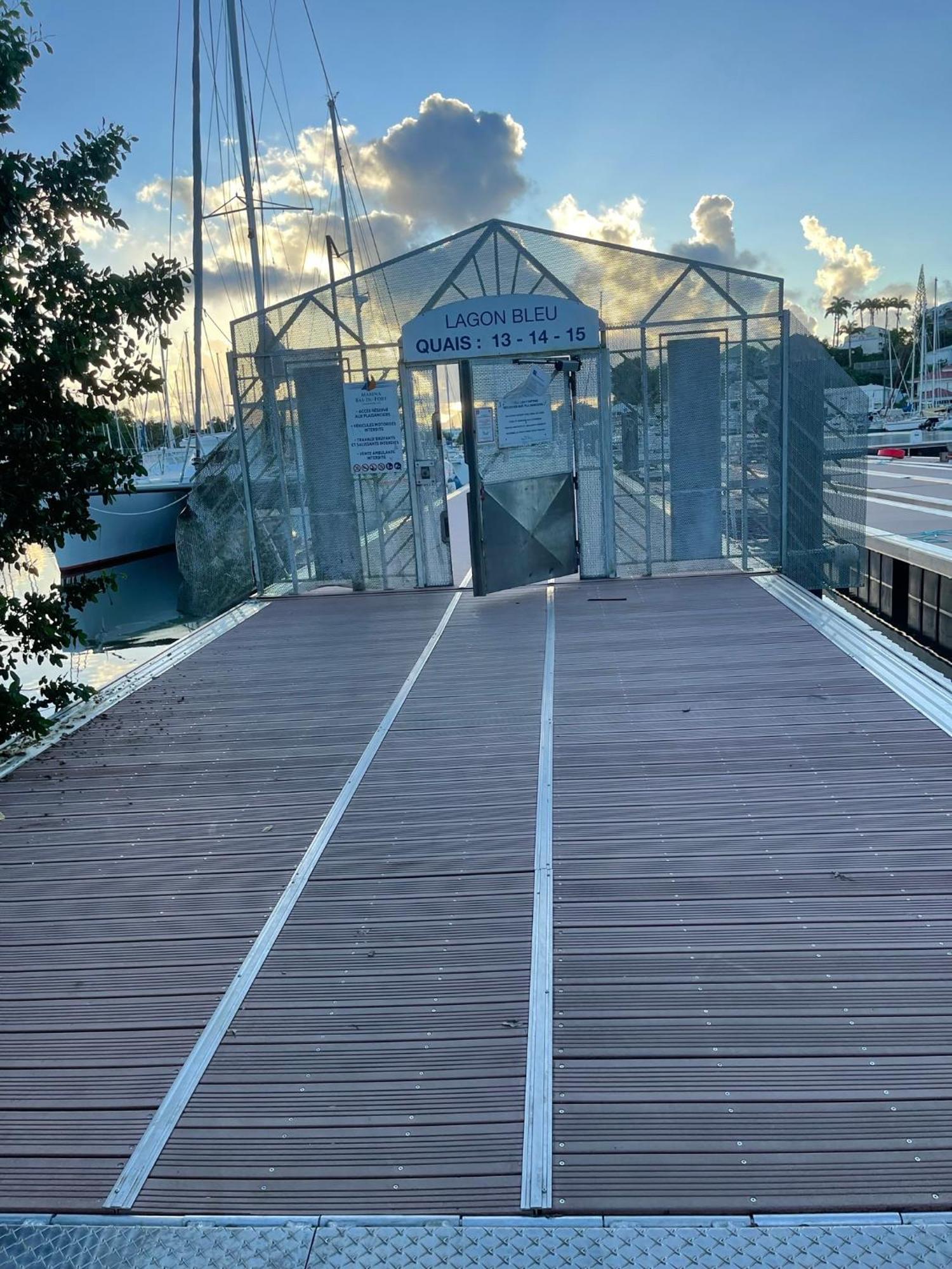 Sejour A Bord D'Un Voilier Type Studio Pointe-a-Pitre  Exterior photo